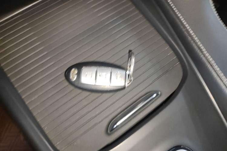 Used Infiniti QX50 2018 2.0T Four-Wheel Drive Elite Edition Vehicle Key
