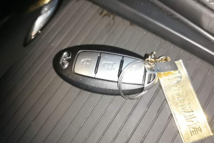 Used Infiniti QX50 2018 2.0T Two-Wheel Drive Fashion Edition Vehicle Key