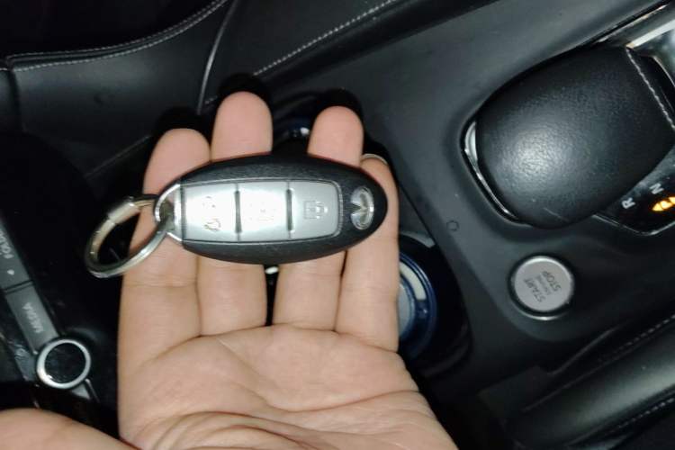 Used Infiniti QX50 2018 2.0T Two-Wheel Drive Fashion Edition Vehicle Key