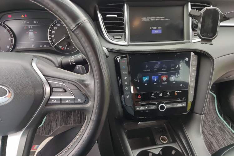 Used Infiniti QX50 2018 2.0T Four-Wheel Drive Elite Edition Audio And AC Panel