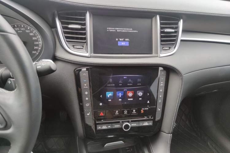 Used Infiniti QX50 2018 2.0T Four-Wheel Drive Elite Edition Audio And AC Panel
