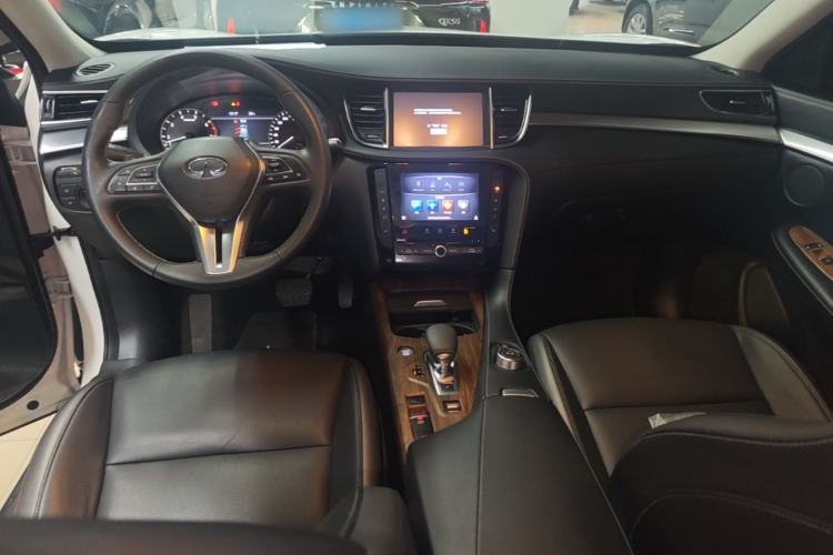 Used Infiniti QX50 2018 2.0T Four-Wheel Drive Elite Edition Center Console