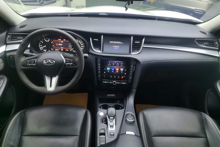 Used Infiniti QX50 2018 2.0T Four-Wheel Drive Smart Edition Center Console