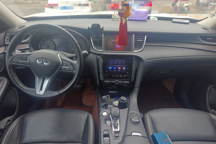 Used Infiniti QX50 2018 2.0T Four-Wheel Drive Elite Edition Center Console
