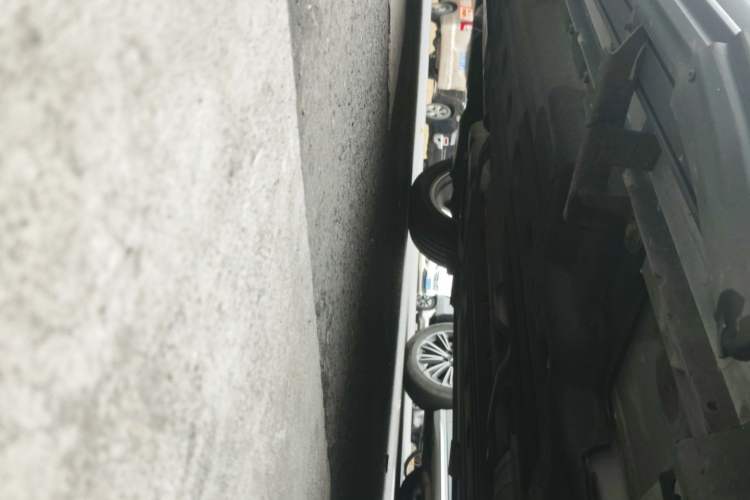 Used Infiniti QX50 2018 2.0T Two-Wheel Drive Fashion Edition Chassis Front Right