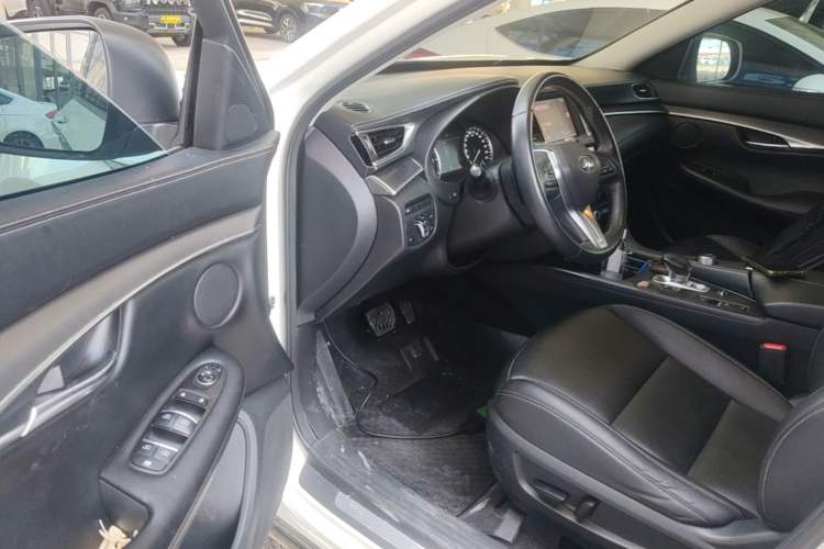 Used Infiniti QX50 2018 2.0T Two-Wheel-Drive Elite Edition Driver Seat