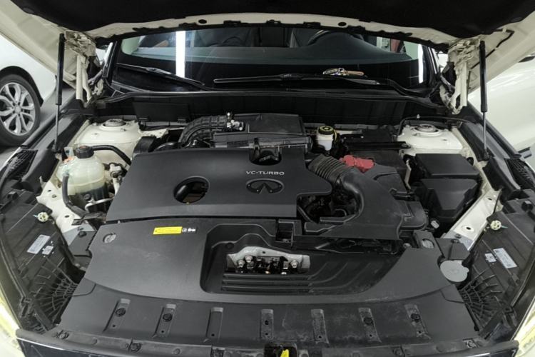 Used Infiniti QX50 2018 2.0T Four-Wheel Drive Smart Edition Engine Bay