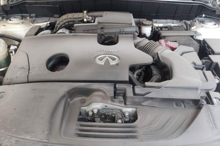 Used Infiniti QX50 2018 2.0T Two-Wheel-Drive Elite Edition Engine Bay