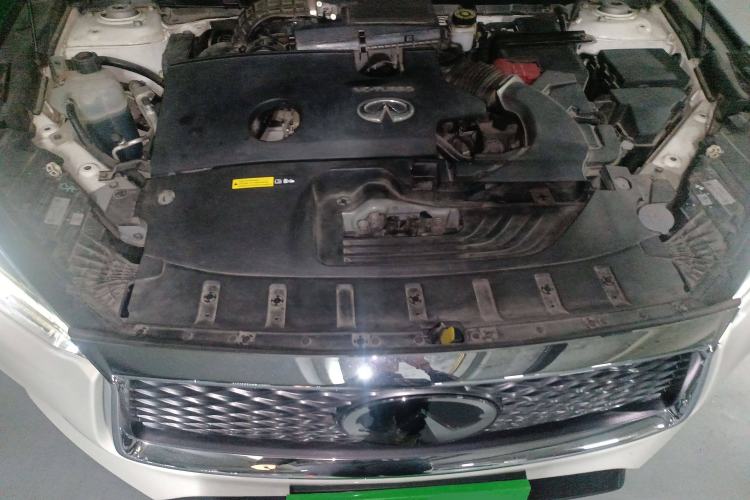 Used Infiniti QX50 2018 2.0T Four-Wheel Drive Luxury Edition Engine Bay