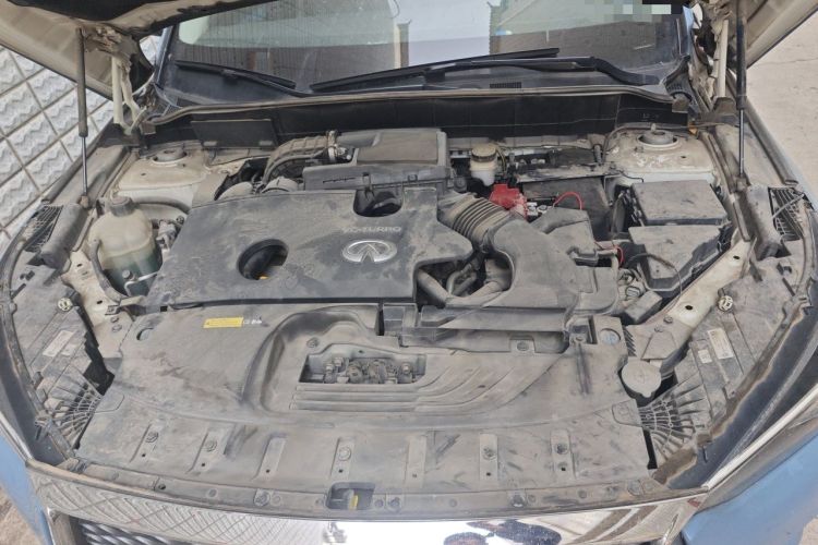 Used Infiniti QX50 2018 2.0T Two-Wheel Drive Fashion Edition Engine Bay