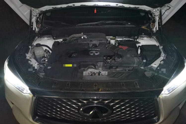 Used Infiniti QX50 2018 2.0T Two-Wheel Drive Fashion Edition Engine Bay