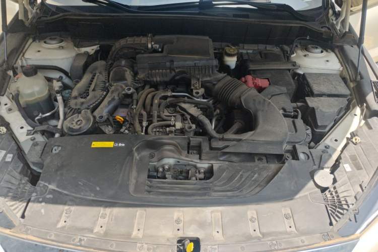 Used Infiniti QX50 2018 2.0T Two-Wheel Drive Fashion Edition Engine Bay