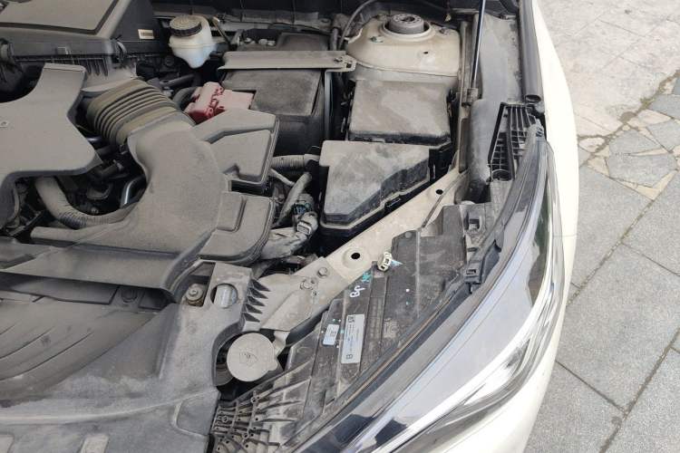 Used Infiniti QX50 2018 2.0T Four-Wheel Drive Luxury Edition Engine Bay Left