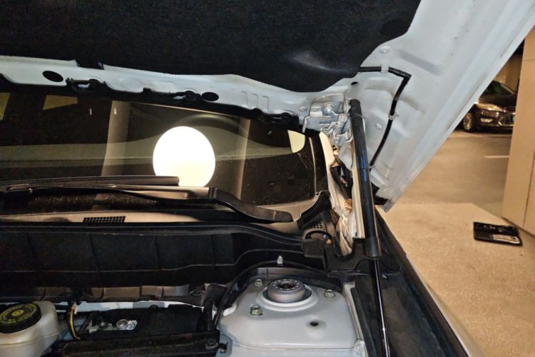 Used Infiniti QX50 2018 2.0T Four-Wheel Drive Smart Edition Engine Bay Left