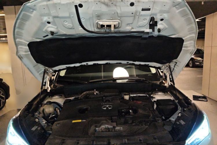 Used Infiniti QX50 2018 2.0T Four-Wheel Drive Smart Edition Engine Bay