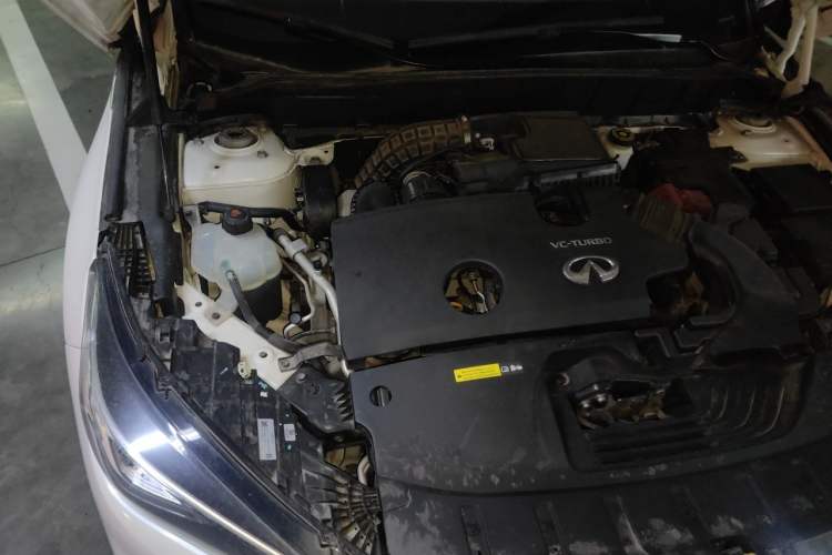 Used Infiniti QX50 2018 2.0T Four-Wheel Drive Elite Edition Engine Bay Right