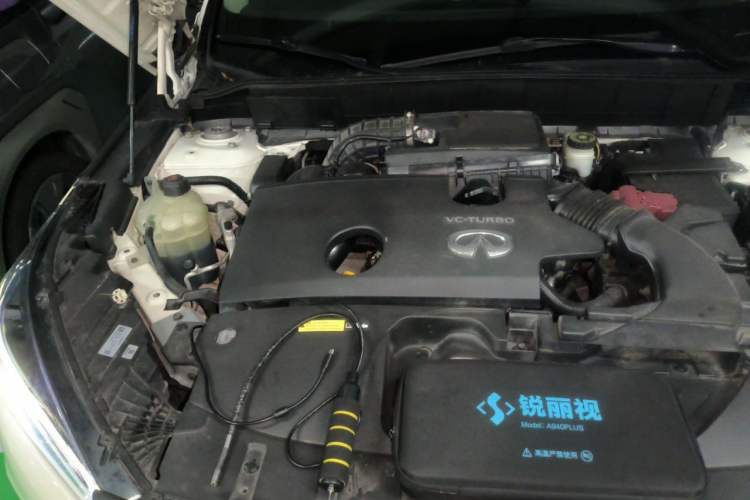 Used Infiniti QX50 2018 2.0T Two-Wheel Drive Fashion Edition Engine Bay Right