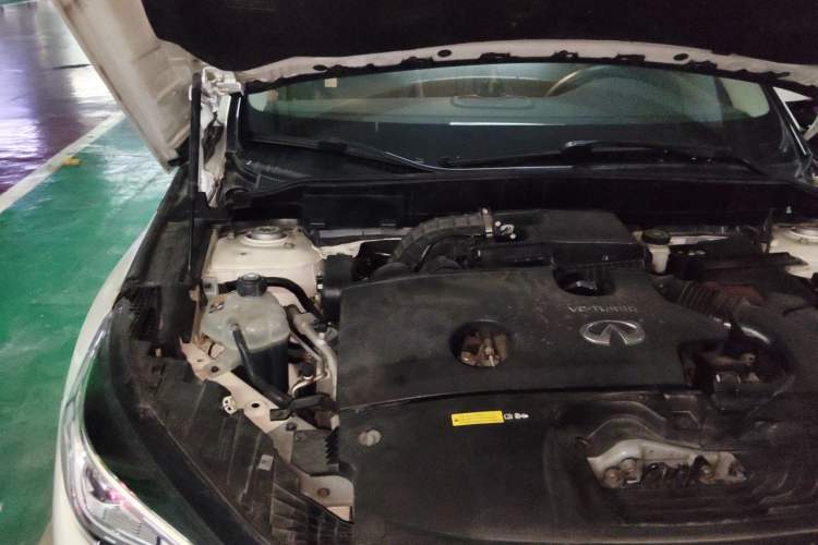 Used Infiniti QX50 2018 2.0T Four-Wheel Drive Elite Edition Engine Bay Right