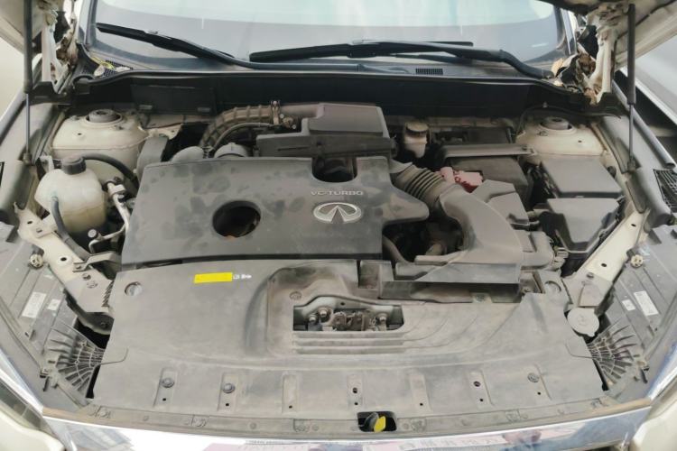 Used Infiniti QX50 2018 2.0T Two-Wheel Drive Fashion Edition Engine Bay