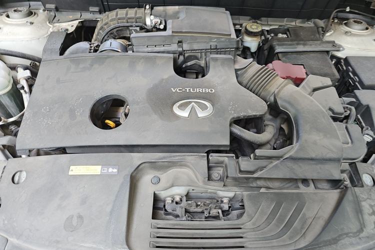 Used Infiniti QX50 2018 2.0T Four-Wheel Drive Luxury Edition Engine Bay