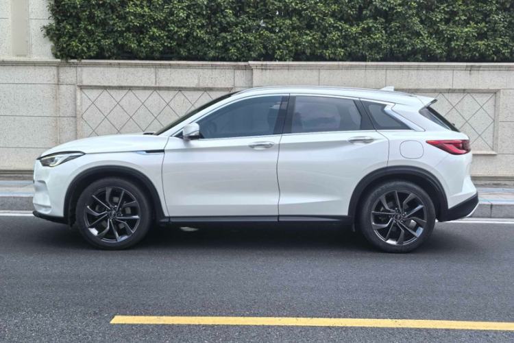 Used Infiniti QX50 2018 2.0T Four-Wheel Drive Elite Edition Exterior 3