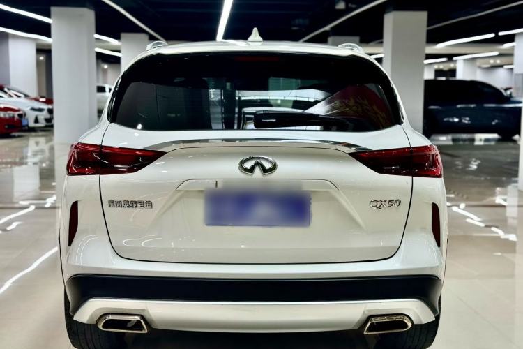 Used Infiniti QX50 2018 2.0T Two-Wheel Drive Fashion Edition Exterior 4
