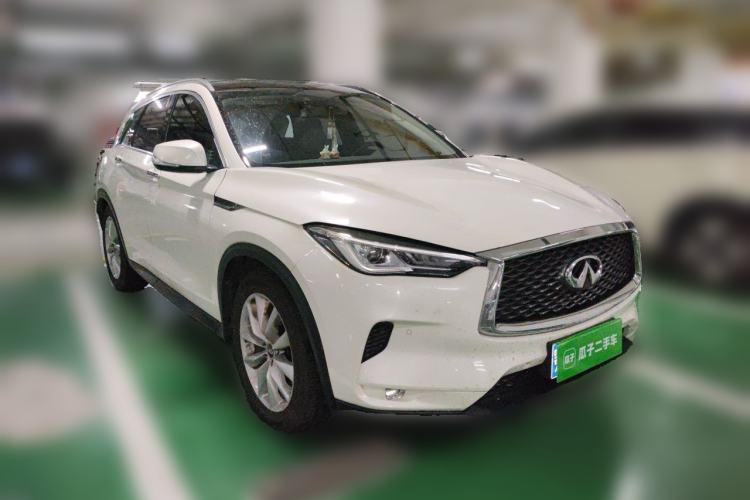 Used Infiniti QX50 2018 2.0T Two-Wheel Drive Fashion Edition Front Right 45 Deg