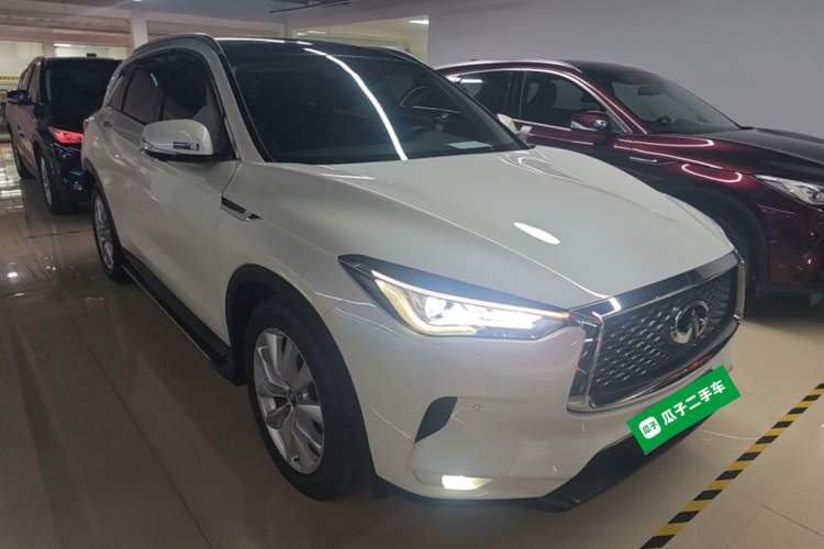 Used Infiniti QX50 2018 2.0T Four-Wheel Drive Elite Edition Front Right 45 Deg