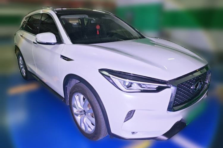 Used Infiniti QX50 2018 2.0T Two-Wheel Drive Fashion Edition Front Right 45 Deg