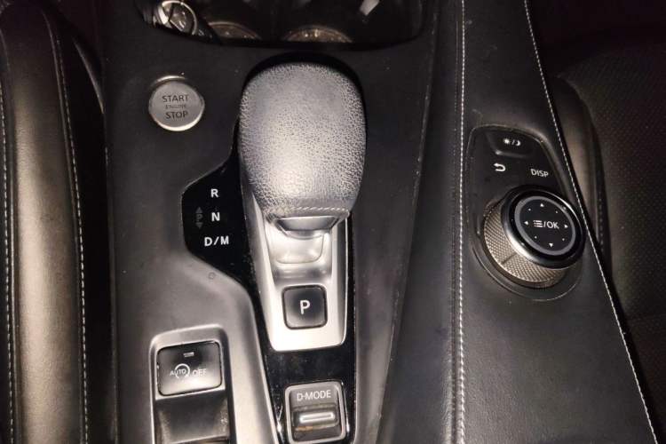 Used Infiniti QX50 2018 2.0T Two-Wheel Drive Fashion Edition Gear Lever