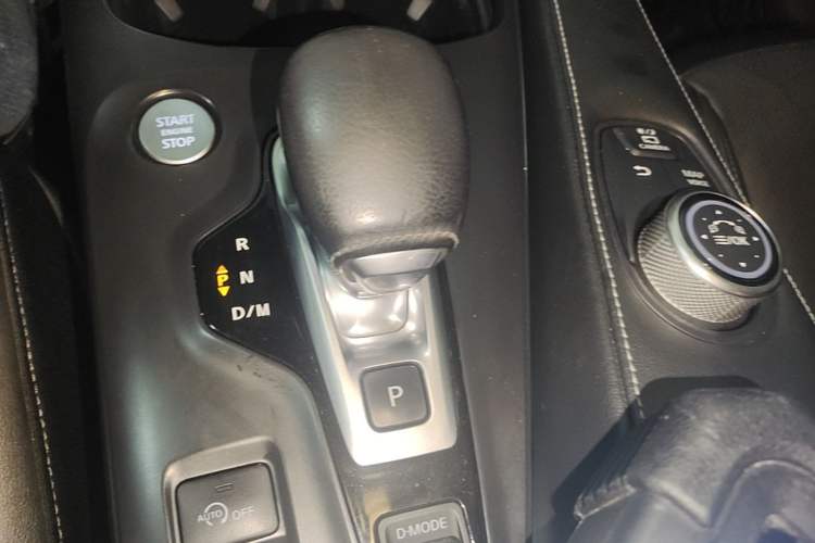 Used Infiniti QX50 2018 2.0T Four-Wheel Drive Smart Edition Gear Lever