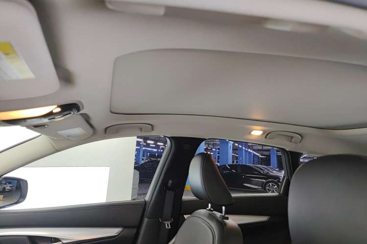 Used Infiniti QX50 2018 2.0T Two-Wheel Drive Fashion Edition Headliner