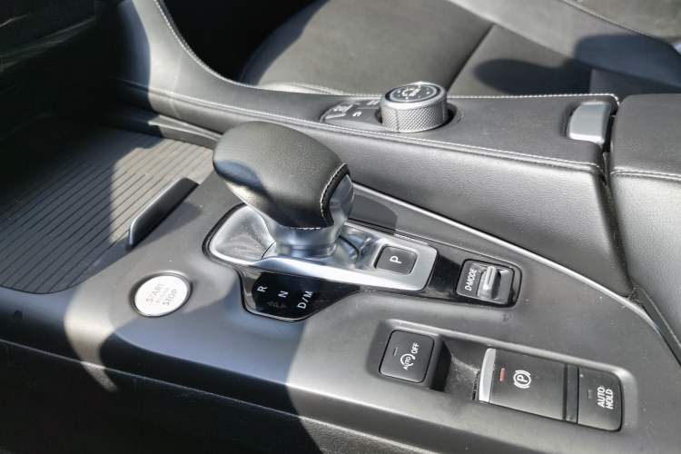 Used Infiniti QX50 2018 2.0T Four-Wheel Drive Elite Edition Interior 11