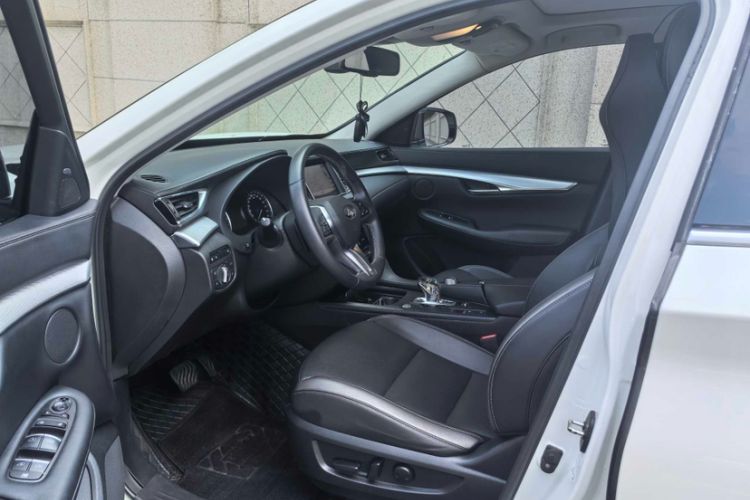 Used Infiniti QX50 2018 2.0T Four-Wheel Drive Elite Edition Interior 2