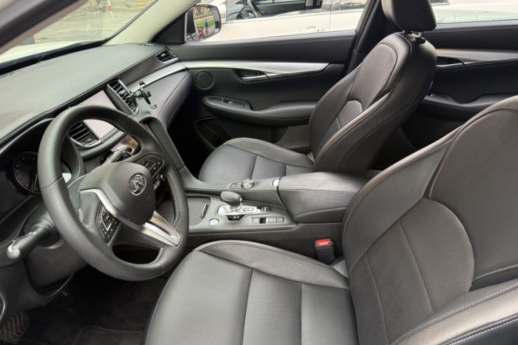 Used Infiniti QX50 2018 2.0T Four-Wheel Drive Elite Edition Interior 2