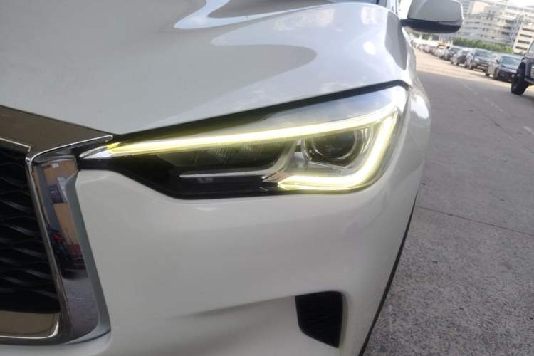 Used Infiniti QX50 2018 2.0T Two-Wheel-Drive Elite Edition Left Front Headlight