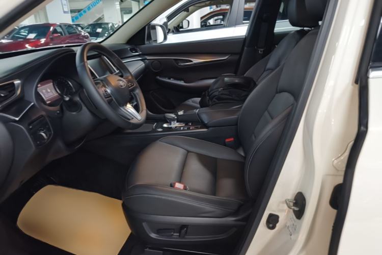 Used Infiniti QX50 2018 2.0T Two-Wheel-Drive Elite Edition Left Front Seat