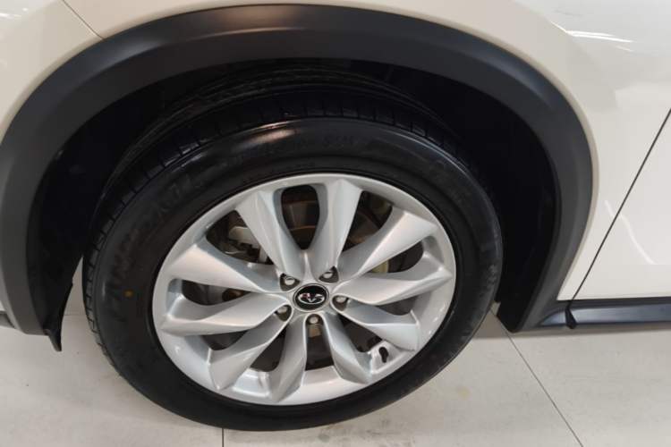 Used Infiniti QX50 2018 2.0T Two-Wheel-Drive Elite Edition Left Front Wheel Hub
