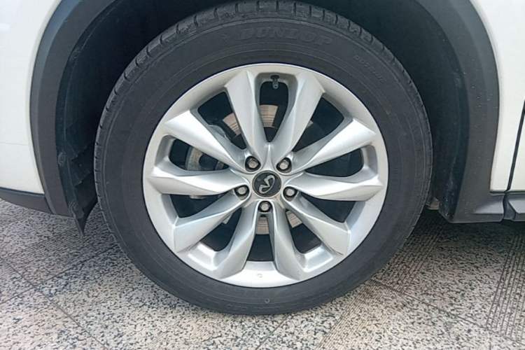 Used Infiniti QX50 2018 2.0T Two-Wheel Drive Fashion Edition Left Front Wheel Hub
