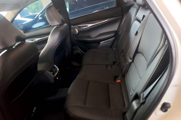 Used Infiniti QX50 2018 2.0T Four-Wheel Drive Elite Edition Left Rear Seat