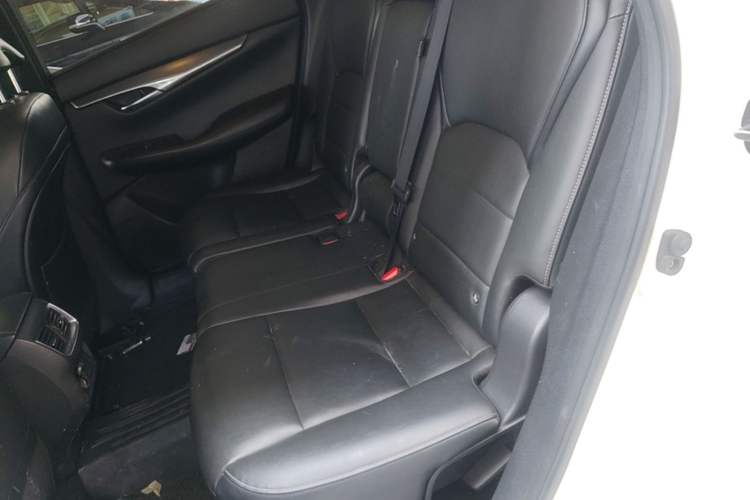 Used Infiniti QX50 2018 2.0T Two-Wheel-Drive Elite Edition Left Rear Seat