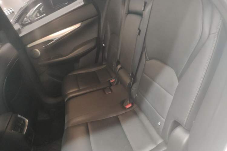 Used Infiniti QX50 2018 2.0T Four-Wheel Drive Smart Edition Left Rear Seat