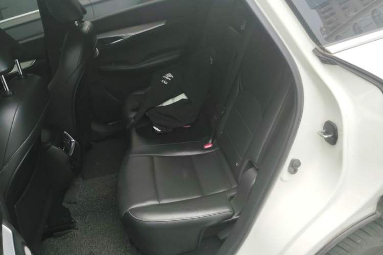 Used Infiniti QX50 2018 2.0T Two-Wheel Drive Fashion Edition Left Rear Seat