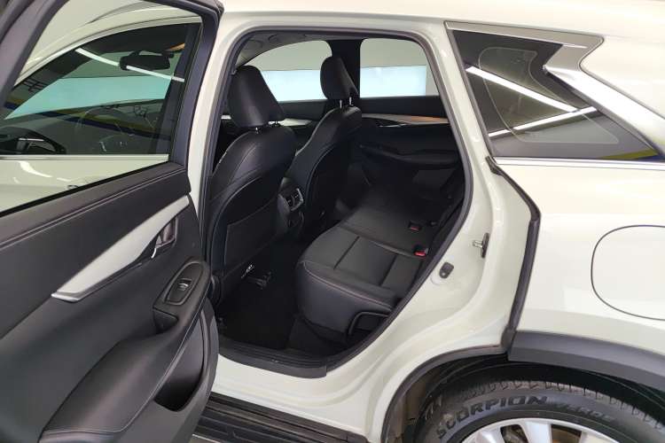 Used Infiniti QX50 2018 2.0T Two-Wheel Drive Fashion Edition Left Rear Seat