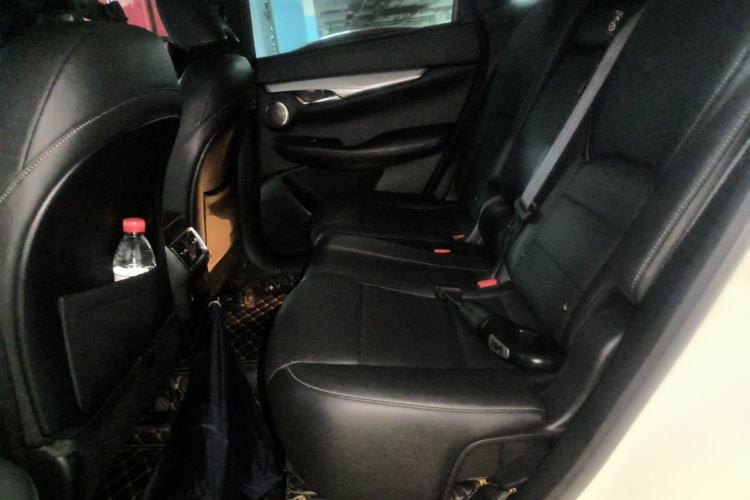 Used Infiniti QX50 2018 2.0T Two-Wheel Drive Fashion Edition Left Rear Seat