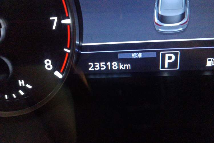 Used Infiniti QX50 2018 2.0T Four-Wheel Drive Elite Edition Odometer Close Up