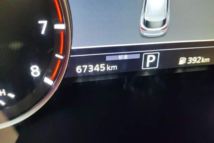 Used Infiniti QX50 2018 2.0T Four-Wheel Drive Elite Edition Odometer Close Up