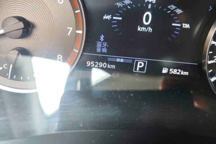 Used Infiniti QX50 2018 2.0T Four-Wheel Drive Elite Edition Odometer Close Up