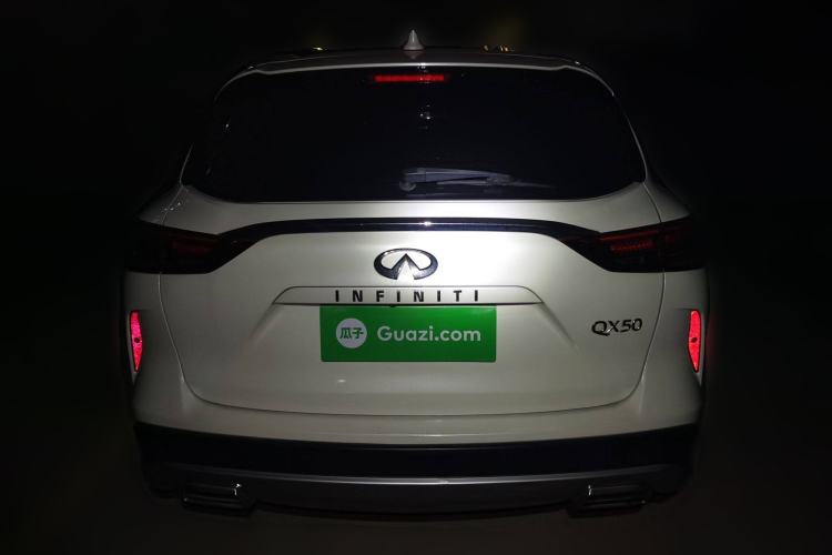 Used Infiniti QX50 2018 2.0T Two-Wheel Drive Fashion Edition Rear