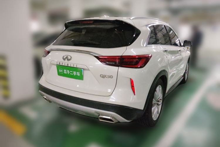 Used Infiniti QX50 2018 2.0T Two-Wheel Drive Fashion Edition Rear Right 45 Deg